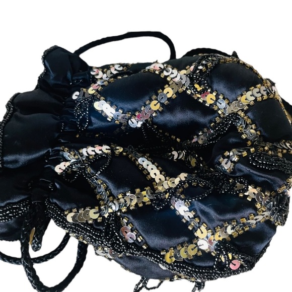 The Furst Collection Evening Sequin & Bead Crossbody Black Gold/Silver Handbag - Picture 4 of 9